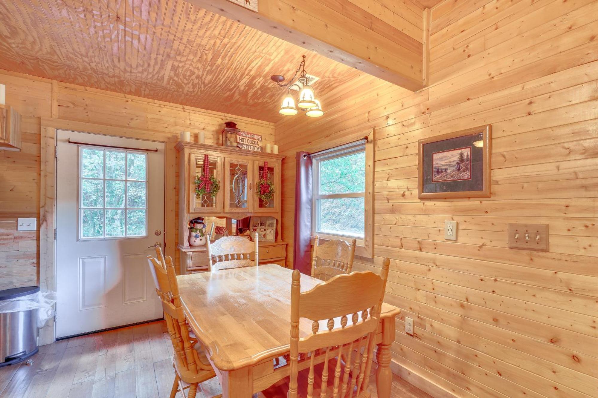 Just Fur Relaxin Sevierville Cabin With Hot Tub! المظهر الخارجي الصورة