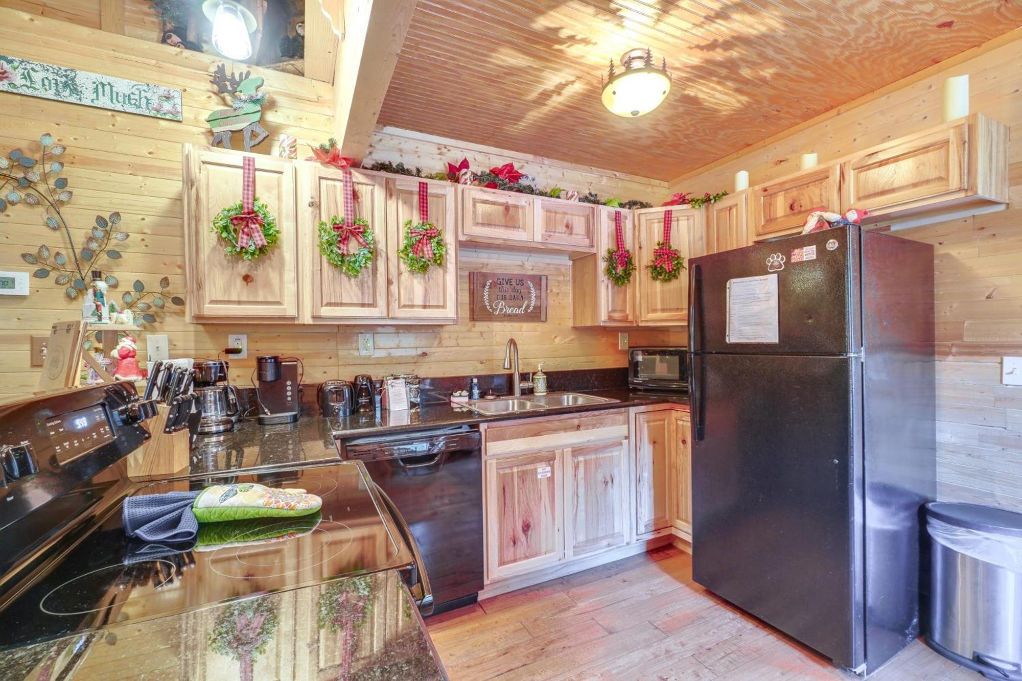 Just Fur Relaxin Sevierville Cabin With Hot Tub! المظهر الخارجي الصورة